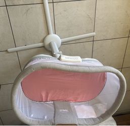HALO Bassinet & Baby Essentials
