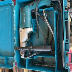 1/2” Hammer Drill Makita Used Works 65 Dls Cash Hablo Español 