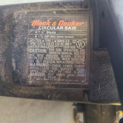 Black N Decker Saw 7 1/4"
