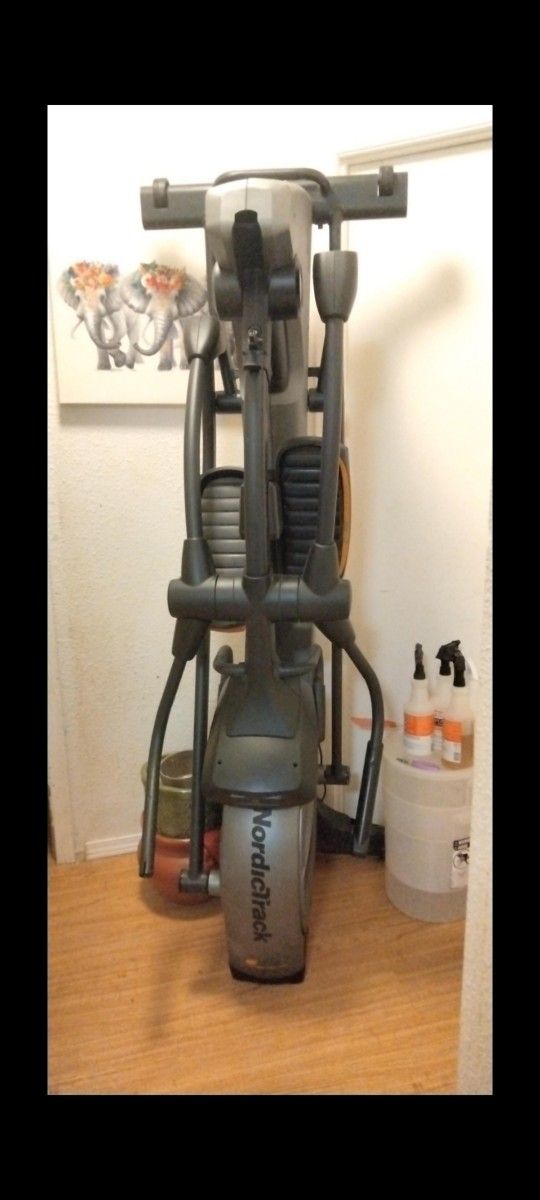 Nordic Track E7.7 Elliptical Machine
