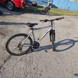 26 Inch Diamond Back Bike.