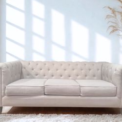*Free Delivery!* Gorgeous Like New Grey Chesterfield