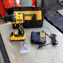 DEWALT ATOMIC 20-VOLT LITHIUM-ION CORDLESS COMPACT 1/2-IN DRILL/DRIVER KIT WITH 4 AH BATTERY AND CHARGER INCLUDED 