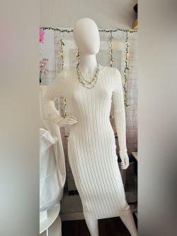 Forever 21 Ivory Ribbed Knit Long Sleeve Bodycon Dress