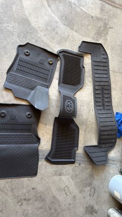 6th gen 4 runner oem all weather floor mat