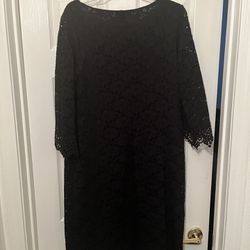 Black Lace Dress With Mid-length Sleeves 