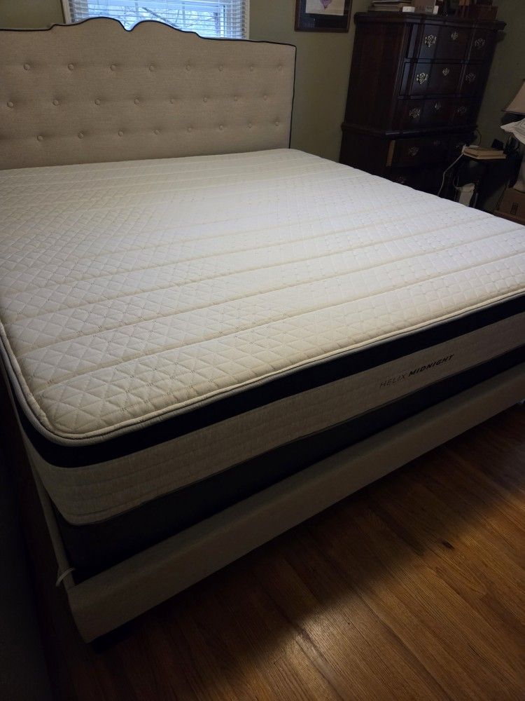 Helix Midnight King Mattress 