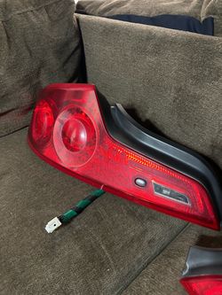 G35 infinity tail lights original