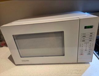 Microwave Oven  Vissani like new, works perfectly no issues