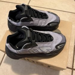 Yeezy 700