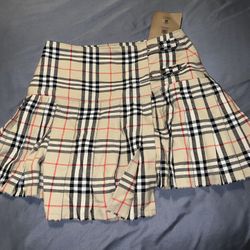 Burberry Skirt 