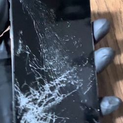 IPHONE BROKEN GLASS