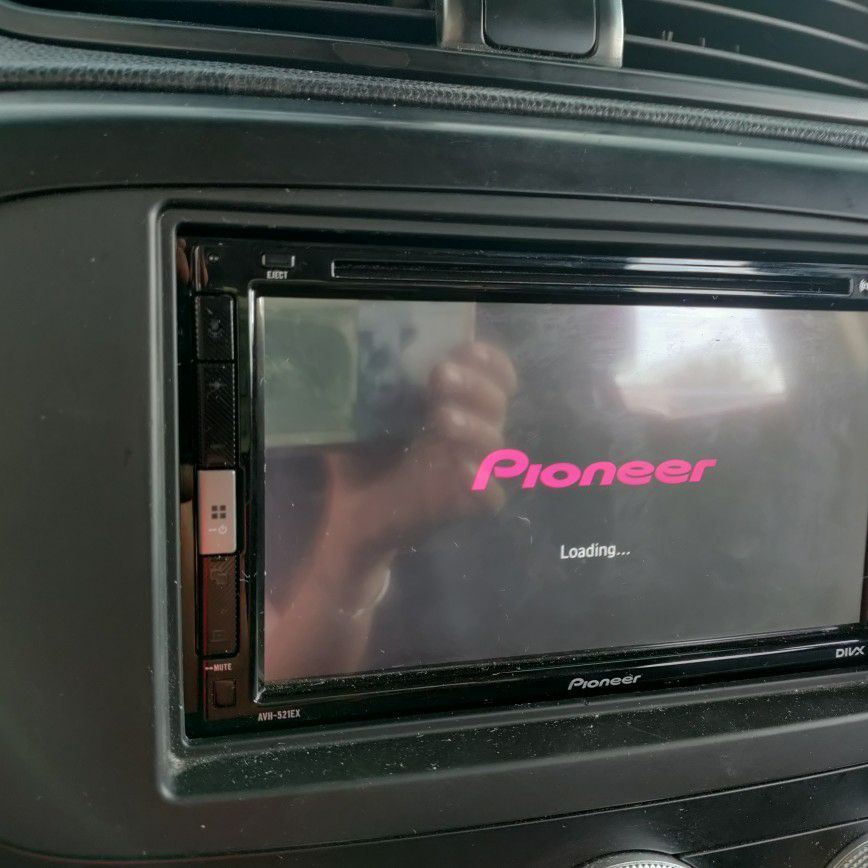 Pioneer Stereo 