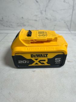 DEWALT DCB205 20V MAX 5Ah lithium-ion battery(A1G011911)
