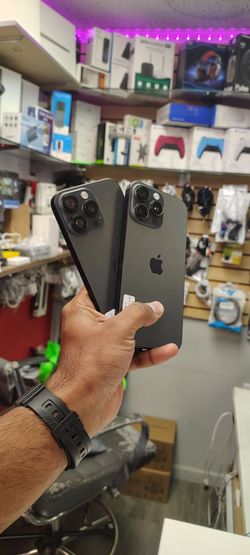 iPhone 16 Pro Max 256GB Factory Unlocked - Limited time offer - On special cash deal $789 🤩✅