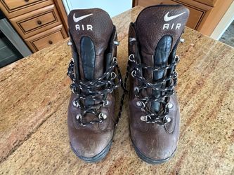 VTG 1990s Nike Air Minette ACG Hiking Boot Brown Leather Women’s 9.5