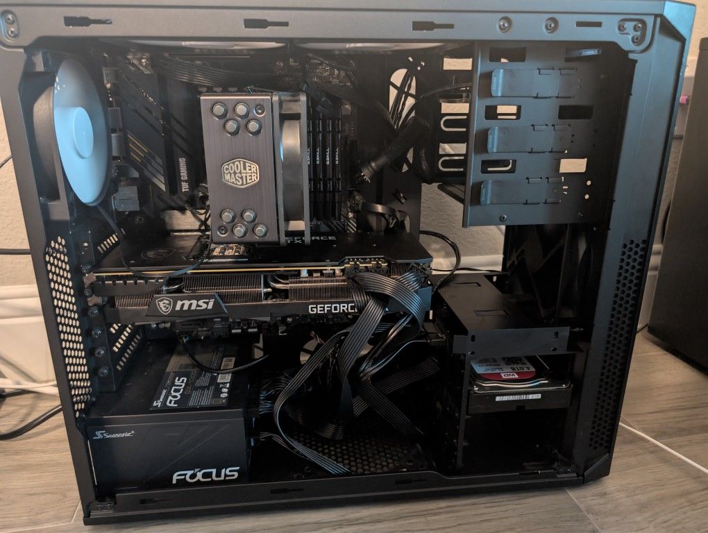 Gaming Desktop Ryzen 5 5600X 32 GB RAM Nvidia RTX 3080 1 TB SSD + 4 TB HD