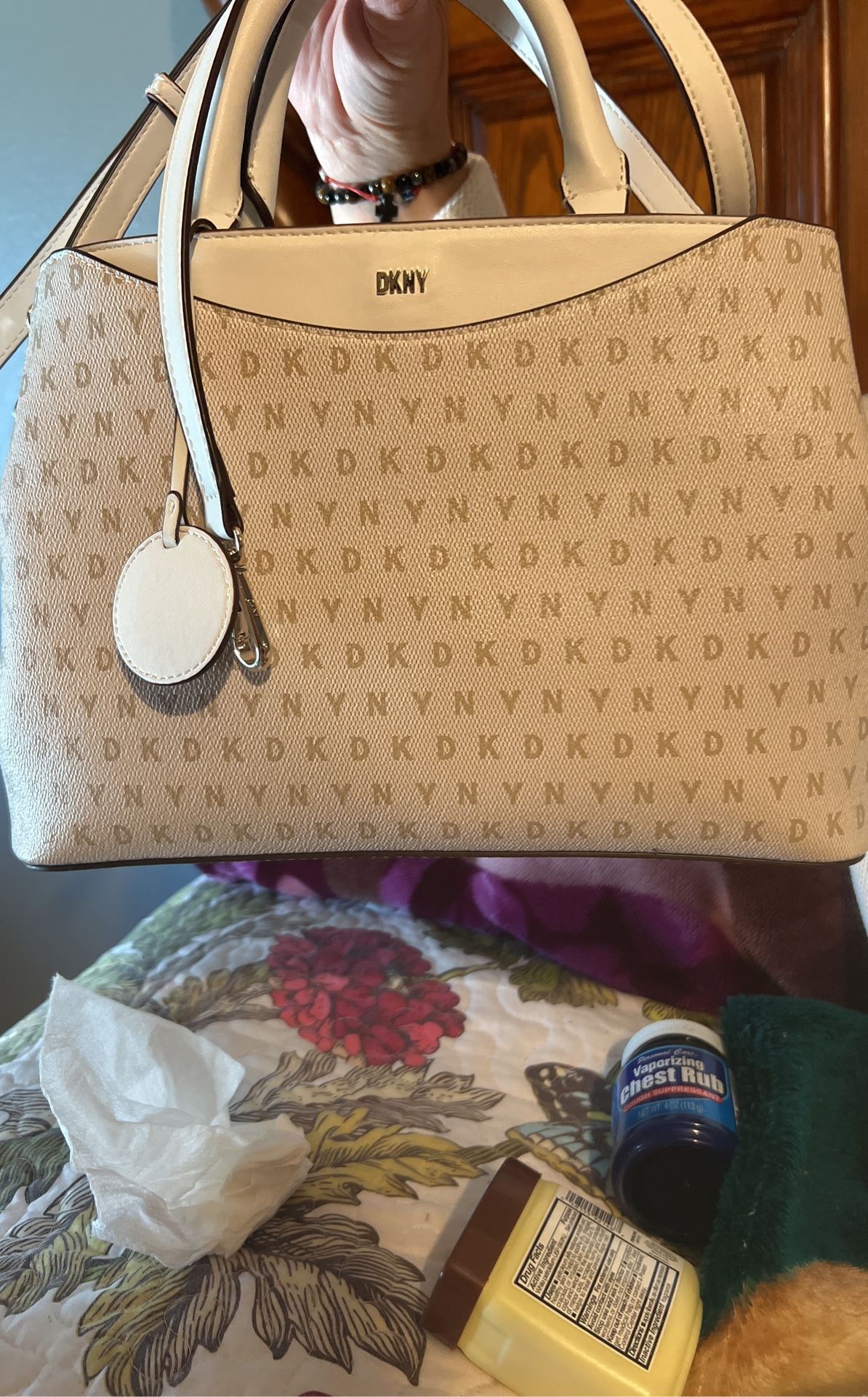 DKNY for Sale in Coachella, CA - OfferUp