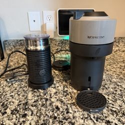 Nespresso with Frofter - Missing Water Tank
