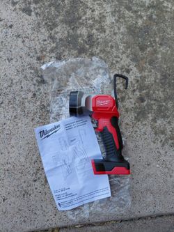 Milwaukee Flashlight M18