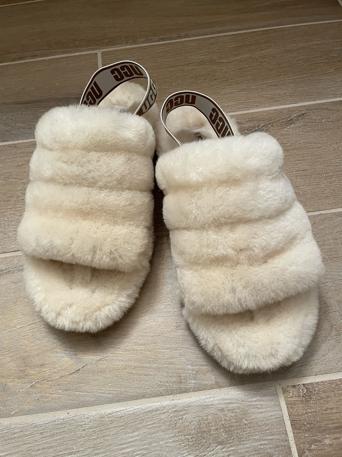 UGG Plush Slippers -women’s size 8