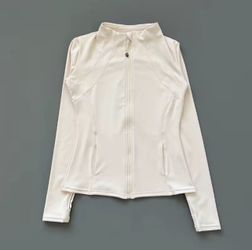 Women’s Premium Zip-Up Athletic Jacket – Sculpted Fit (Cream White)