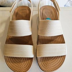 Women's Sandals Size 6.5 (Forever) and 7 (Reef)