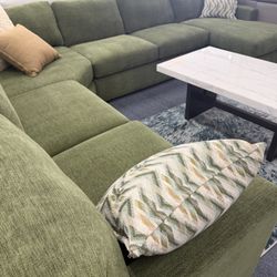 Seccionales Disponibles // Sectional In Stock