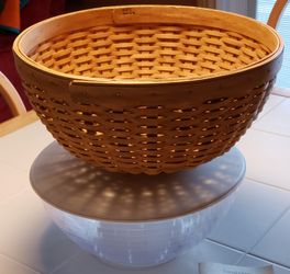 2004 Longaberger Buffet Buddy Basket