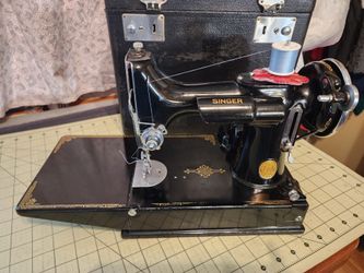 Singer featherweight sewing machine