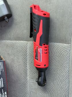 M12 ratchet Milwaukee