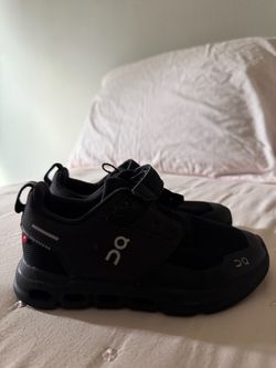 CLOUD 6 On Running Sneakers All Black