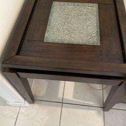 Coffee Table. Extra In My House.  Beautiful   Glass In The Middle.