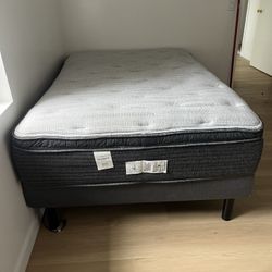 ADJUSTABLE  FULL SIZE MATTRESS 