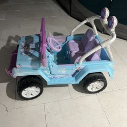 Disney Frozen Ride-On Jeep 
