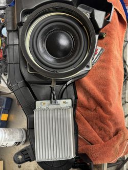 Ford Bronco Oem Subwoofer And Amp