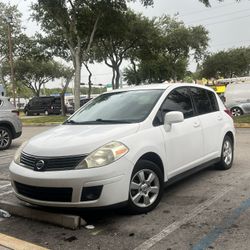 Nissan Versa