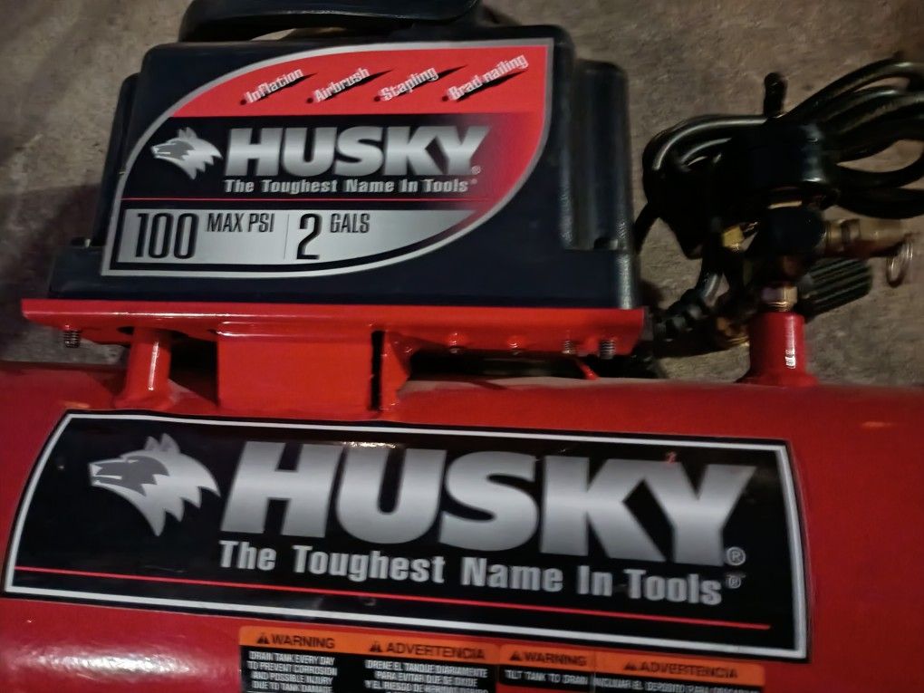 Compresor De 2 Galones En Buenas Condiciones