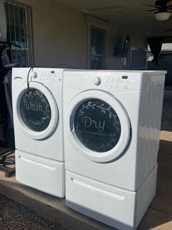 Washer dryer set Frigidaire