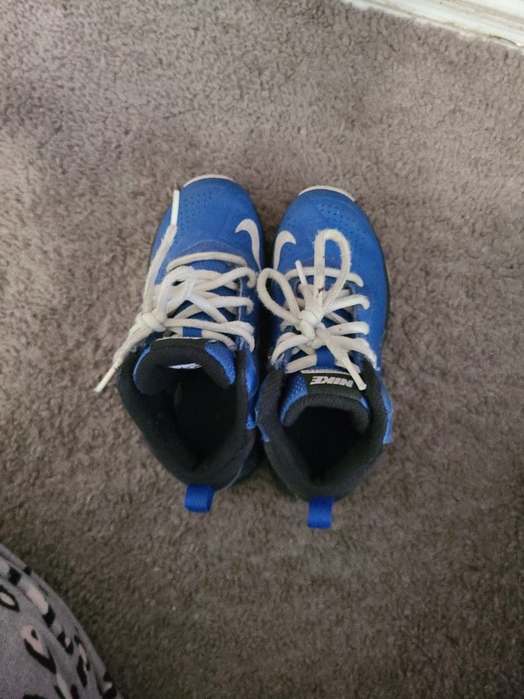 Boys Nike Size 12