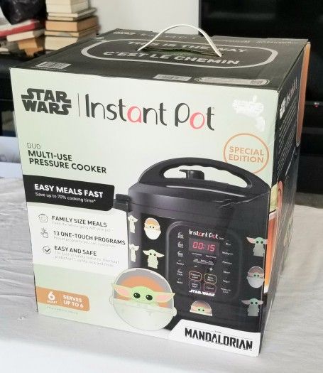 Instant Pot Star wars Edition Baby Yoda Mandalorian NIBInstant Pot Star wars Edition Baby Yoda Mandalorian NIB