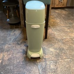 Barely Used Mint Green Diaper Genie