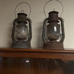 2 Lanterns (Dietz) 