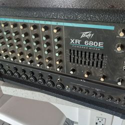 PEAVEY  8  Channel Power Mixer, Good Condition