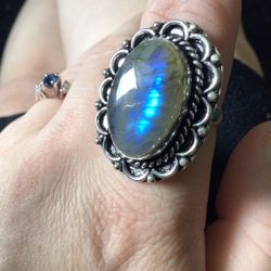 Firey Blue labradorite 