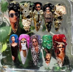  Beyonce Press On Nails (Size Medium)