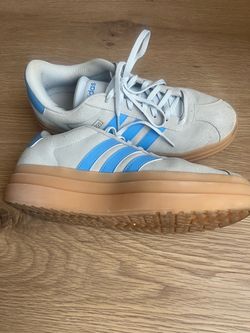 Tenis Adidas  size 91/2