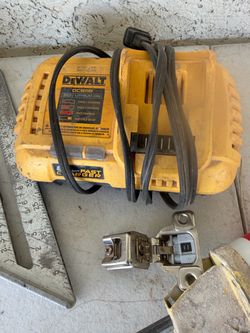 Fast charger dewalt