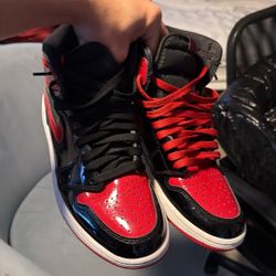 🔴⚫ Air Jordan 1 Retro High OG “Patent Bred” (Size 8.5)