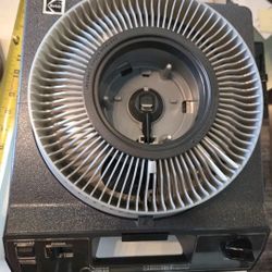 Kodak Medalist AF Slide Projector, Accessories And Case. Works!
